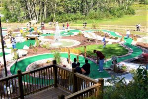 Read more about the article Transform Entertainment Venues Into Multi-Attraction Spots With Mini Golf Course Experts