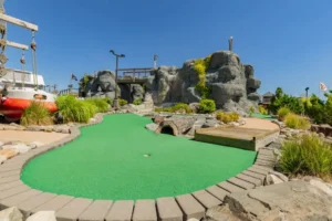 Read more about the article Unique Miniature Golf Course Designs To Inspire You