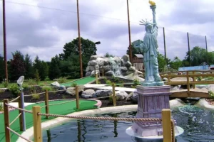 Read more about the article Four Tips to Designing an ADA-Complaint Mini Golf Course