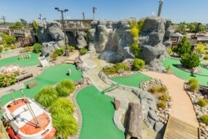 Read more about the article 3 Ways to Finance Your Mini Golf Course