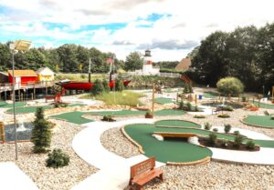 Read more about the article Top 8 Reasons Sports Bars Should Consider A Mini Golf Course