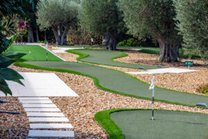 Read more about the article Why Every Holiday Park Needs A Well-Designed Mini Golf Course Construction