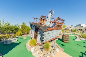 Read more about the article Things To Consider When Designing A Themed Mini Golf Course